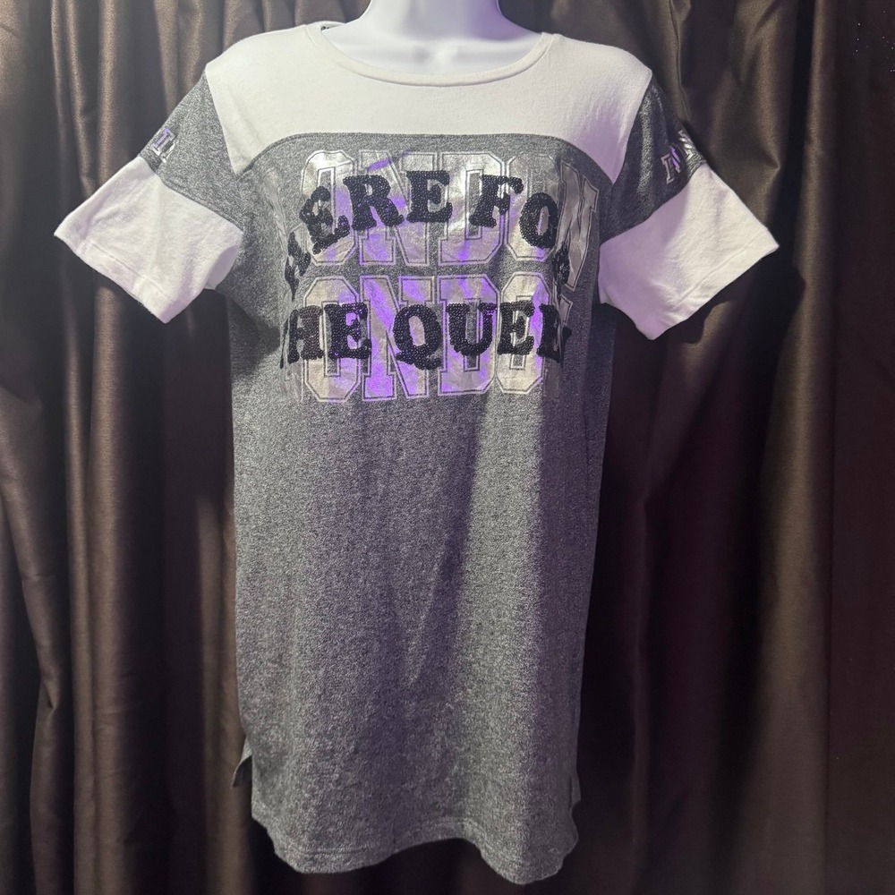 VS PINK | Destination | London t shirt